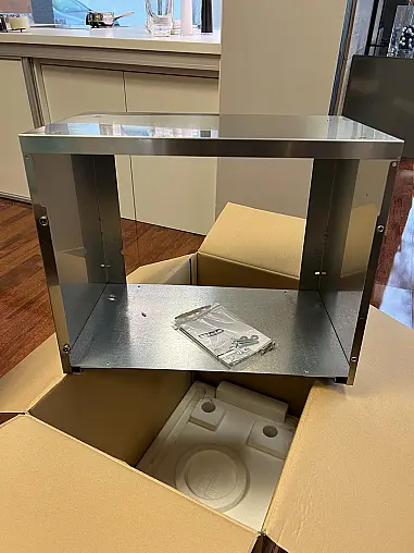 Neues Miele Unterbaugehäuse DGUG3050Ed aus unserer Ausstellung*