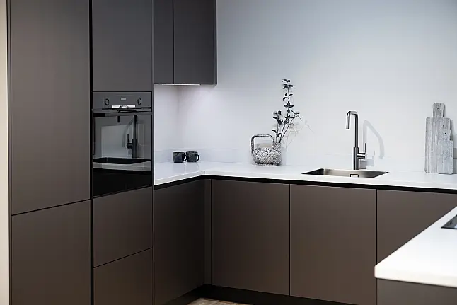 Vegas braun metallic U-keuken