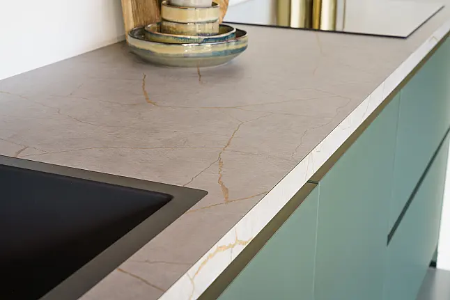 Easytouch mineraalgroene hoekkeuken