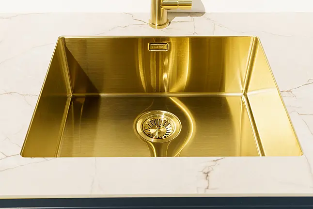 Luxe blauwe met gouden accenten hoekkeuken