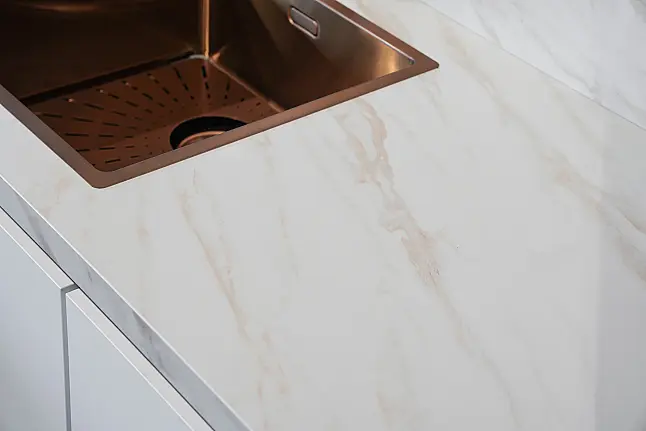Alpin wit/Decor eiken hoekkeuken