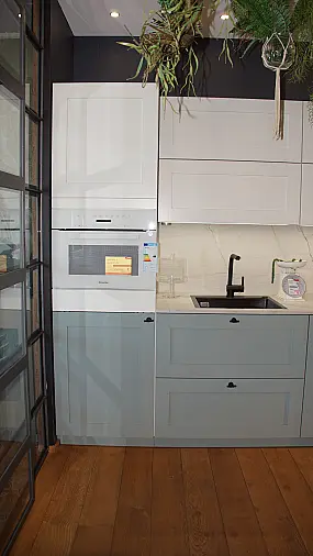 Landhausküche in Pastellfarbe