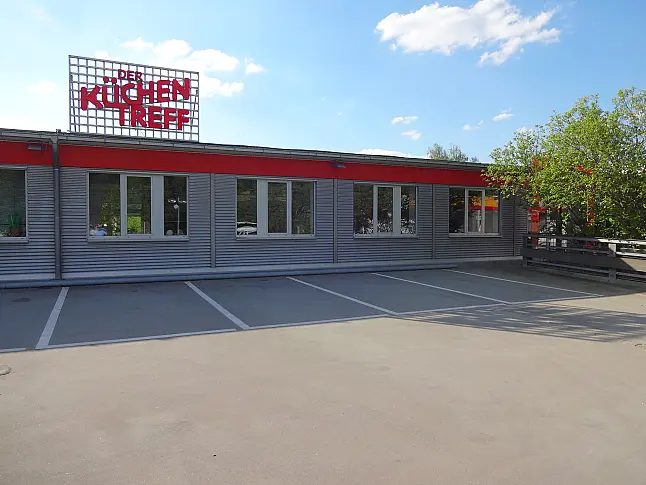 Traumküche mit Hochglanzfronten - flexibel planbar / Standort Studio Heidenheim