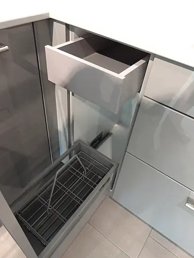 Traumküche mit Hochglanzfronten - flexibel planbar / Standort Studio Heidenheim
