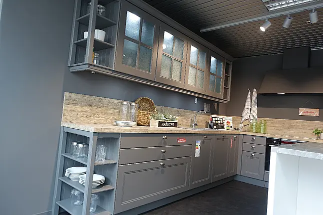 Koje 8 - Nolte "Windsor Lack" Quarzgrau + Bosch E-Geräte