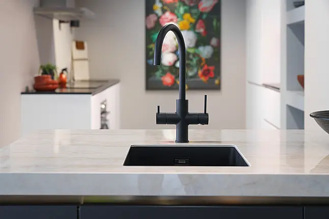 Fluweeleiken zwarte eilandkeuken