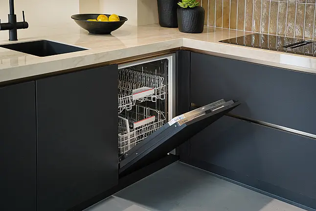 Fluweeleiken zwarte eilandkeuken