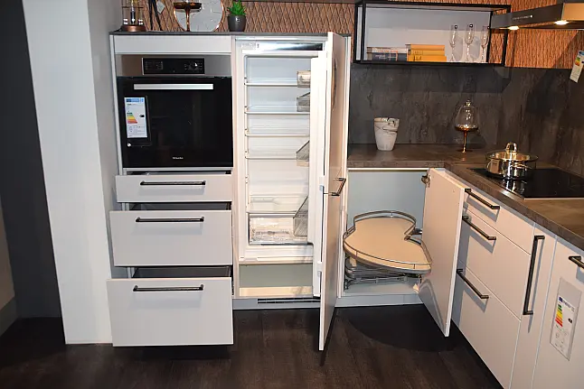 moderne Einbauküche in Seidengrau