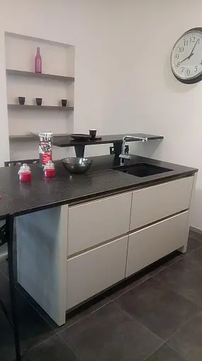Moderne Grifflos Küche mit Wohnungsmöbeln