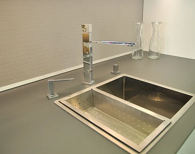 Fokus Lack Hochglanz Weiss + Seidengrau - Thumbnail 2