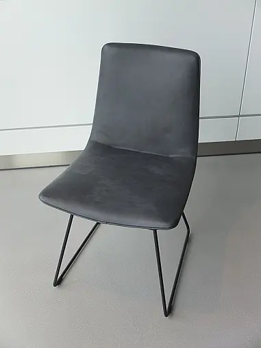 Freifrau Stuhl Amelie mit Metallgestell