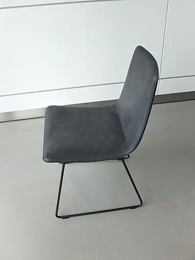 Freifrau Stuhl Amelie mit Metallgestell