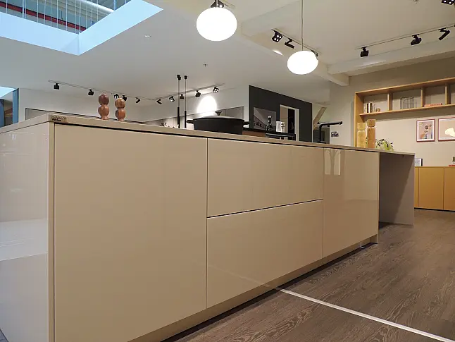 Rattana 8360 Gavi Eiche gebeizt/ Smartglas 4016 Creme