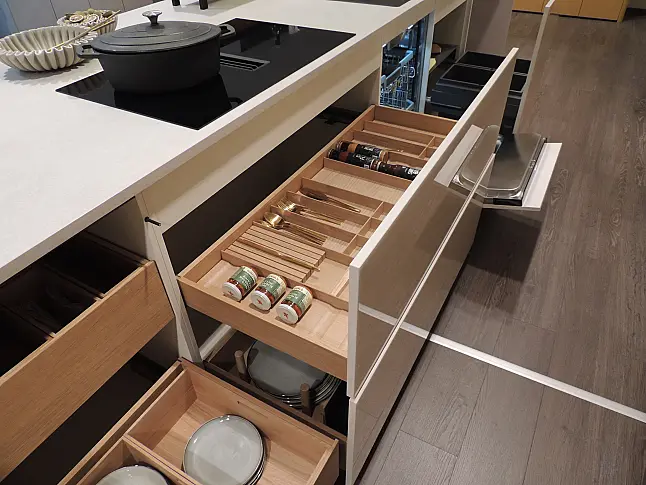 Rattana 8360 Gavi Eiche gebeizt/ Smartglas 4016 Creme
