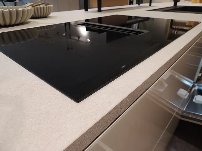 Rattana 8360 Gavi Eiche gebeizt mit Miele Geräten &amp; 4016 Smartglas