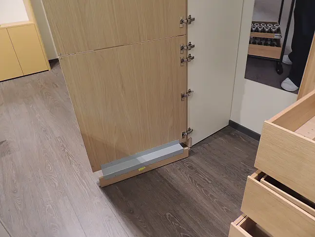 Rattana 8360 Gavi Eiche gebeizt mit Miele Geräten &amp; 4016 Smartglas