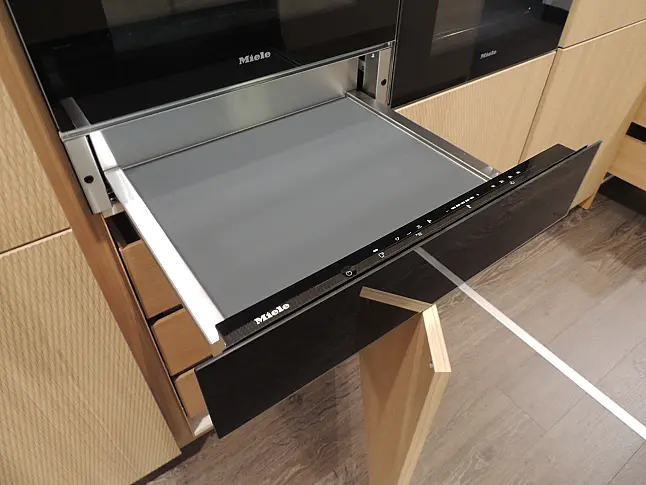 Rattana 8360 Gavi Eiche gebeizt mit Miele Geräten &amp; 4016 Smartglas