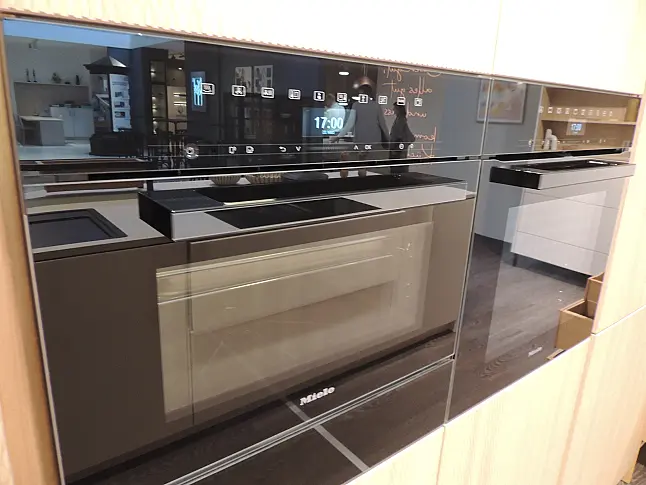 Rattana 8360 Gavi Eiche gebeizt mit Miele Geräten &amp; 4016 Smartglas
