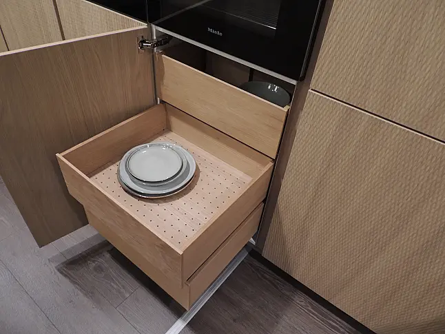 Rattana 8360 Gavi Eiche gebeizt mit Miele Geräten &amp; 4016 Smartglas