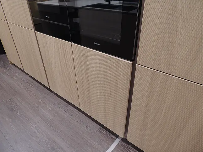 Rattana 8360 Gavi Eiche gebeizt mit Miele Geräten &amp; 4016 Smartglas