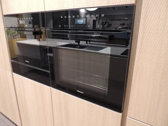 Rattana 8360 Gavi Eiche gebeizt mit Miele Geräten &amp; 4016 Smartglas
