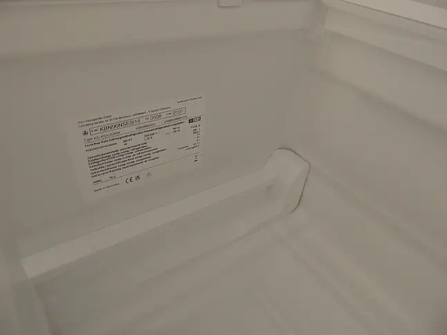 Rattana 8360 Gavi Eiche gebeizt mit Miele Geräten &amp; 4016 Smartglas