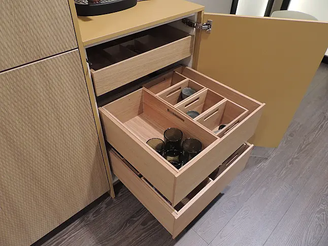 Rattana 8360 Gavi Eiche gebeizt mit Miele Geräten &amp; 4016 Smartglas