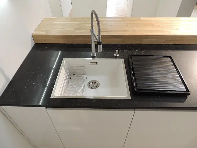 BL 07 Smart Glas Schneeweiß hochglänzend
