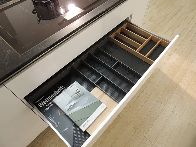 BL 07 Smart Glas Schneeweiß hochglänzend