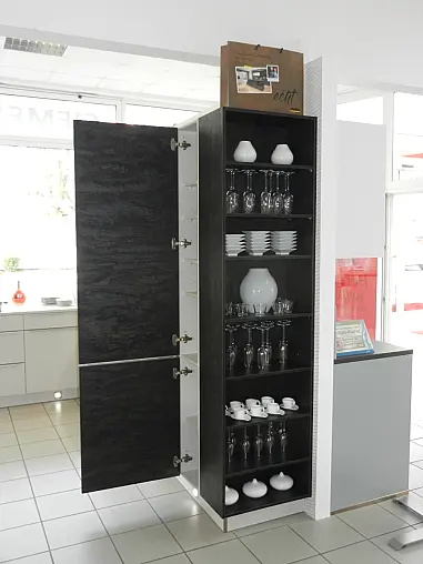 ++ noch mal reduziert++Absolutes Glanzstück- inc. Miele Geräten!!Muldenlüfter-Kaffeeautomat-Dampfgarer uvm.