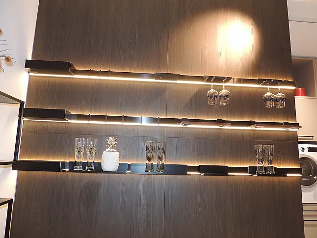 Ballerina Relingsystem mit LED Beleuchtung