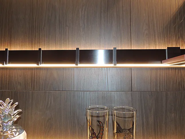 Ballerina Relingsystem mit LED Beleuchtung