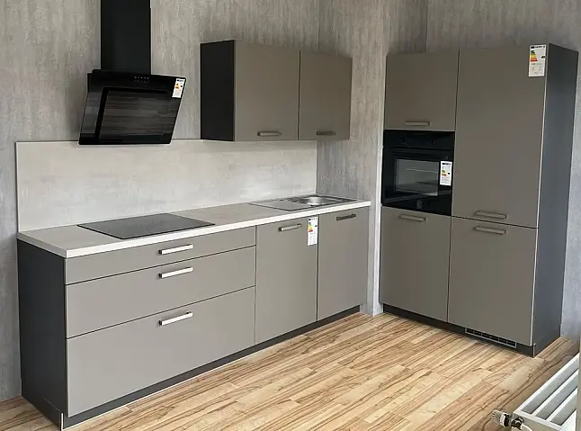 Neue Artego Marken-Einbauküche Modell Turin – Sofort verfügbar inklusive Amica-Einbaugeräte