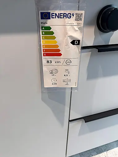 Moderne Impuls Inselküche grau mit Miele Geräten (Ausstellungsküche)