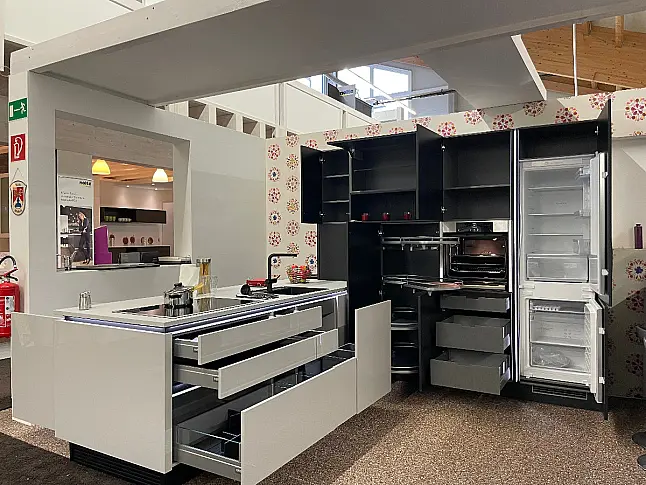 Grifflose moderne Planung mit LED Griffleistenbeleuchtung