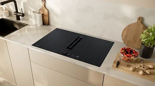 Elegantes Induktionskochfeld für maximale Flexibilität &amp; Komfort