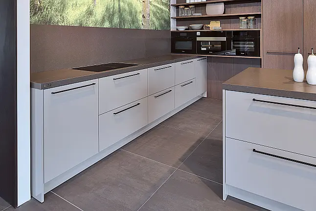 Koje 58 KL: Grote SieMatic keuken met composiet keukenbladen