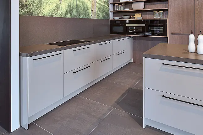 Koje 58 KL: Grote SieMatic keuken met composiet keukenbladen