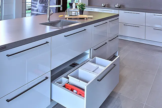 Koje 58 KL: Grote SieMatic keuken met composiet keukenbladen