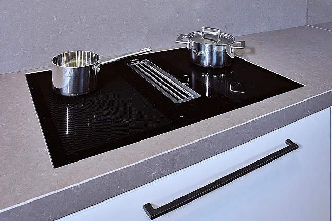 Koje 58 KL: Grote SieMatic keuken met composiet keukenbladen