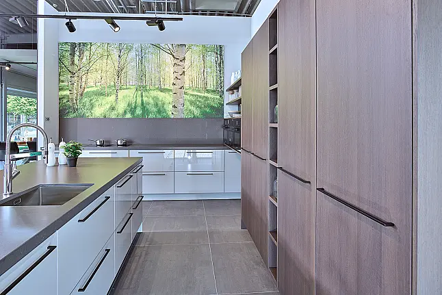 Koje 58 KL: Grote SieMatic keuken met composiet keukenbladen