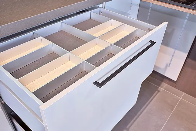 Koje 58 KL: Grote SieMatic keuken met composiet keukenbladen