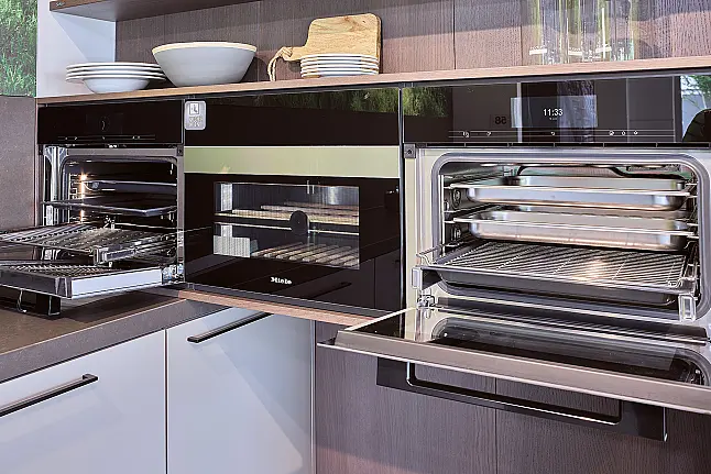 Koje 58 KL: Grote SieMatic keuken met composiet keukenbladen