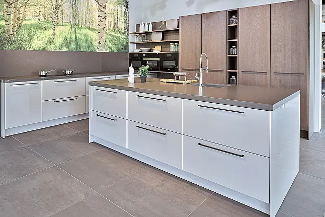 Koje 58 KL: Grote SieMatic keuken met composiet keukenbladen