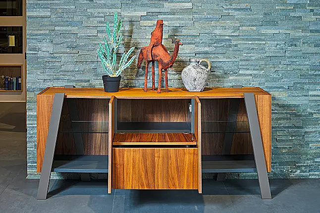 Koje 204 KL: Sideboard Note