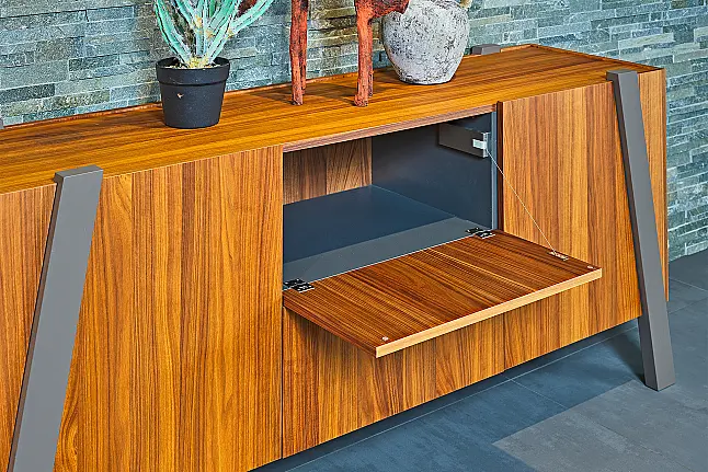 Koje 204 KL: Sideboard Note