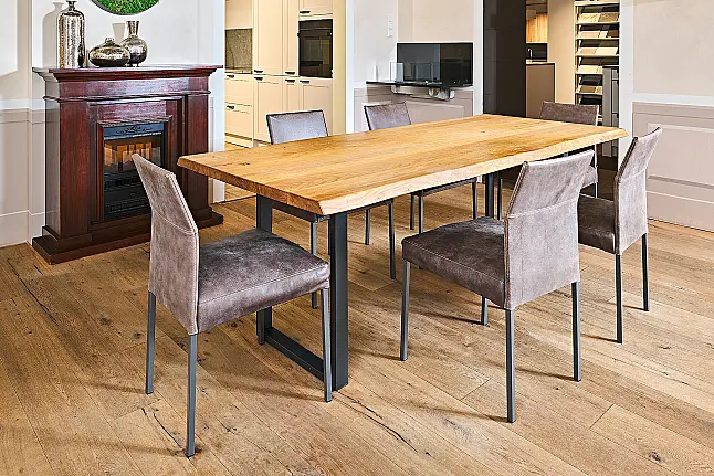 Koje 122 KL: Oud geoliede eiken eettafel
