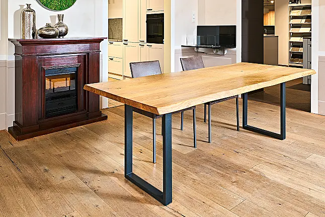 Koje 122 KL: Oud geoliede eiken eettafel