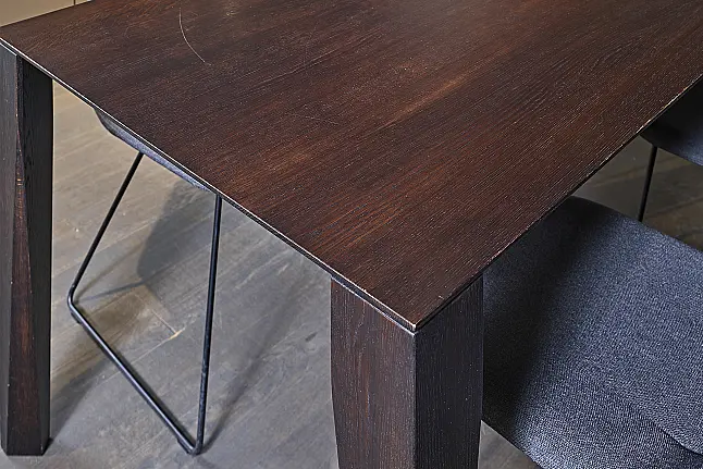 Koje 33 KH: Eiken tafel