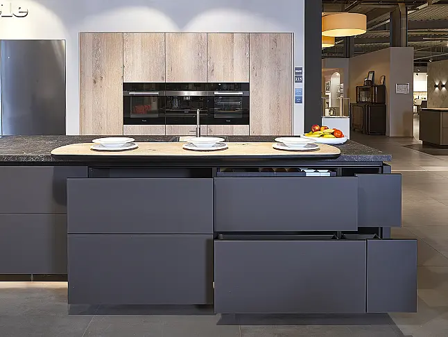 Koje 215 KL: große, funktionale Küche mit Miele Geräten